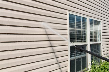 Why pressure wash before exterior painting